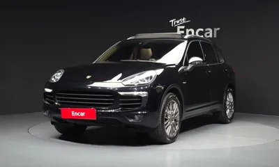 Porsche Cayenne · 2015 год