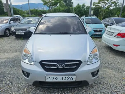 Kia Carens · 2010 год