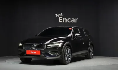 Volvo V60 · 2021 год