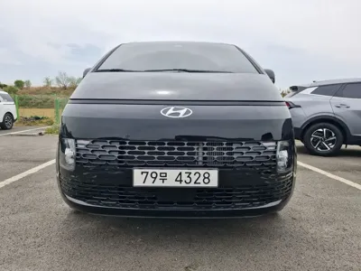 Hyundai Staria · 2022 год