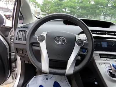 Toyota Prius 2013, 81370 км, за 9500000 KRW - фото 8