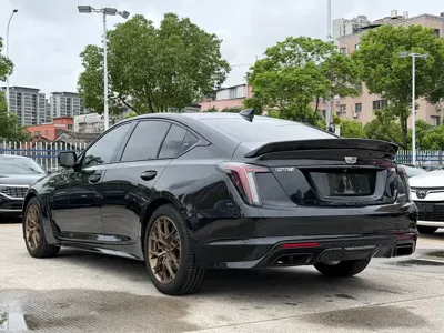 Cadillac CT5 2023, 30000 км, за 136800 CNY