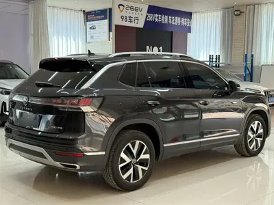 Volkswagen Tayron 2023, 18000 км, за 209800 CNY