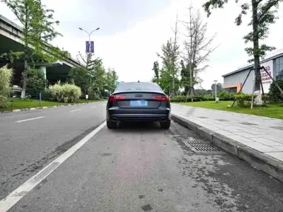Audi A6L 2018, 80000 км, за 95800 CNY - фото 8