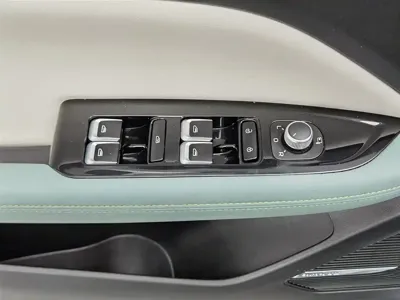 Geely L HiP 2022, 57699 км, за 41900 CNY - фото 9