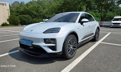 Porsche Macan · 2025 год