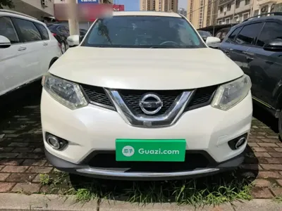 Nissan X-Trail 2015, 141200 км, за 42200 CNY