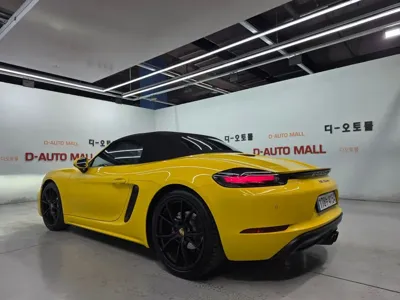 Porsche 718 2022, 69050 км, за 99990000 KRW