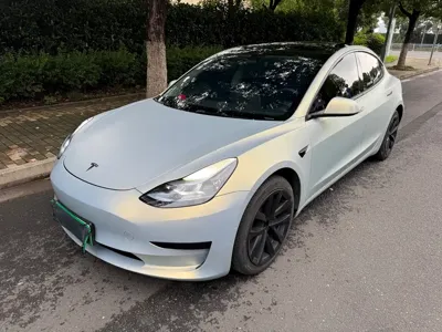 Tesla Model 3 · 2023 год