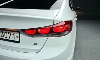 Hyundai Avante 2018, 112741 км, за 8900000 KRW - фото 23