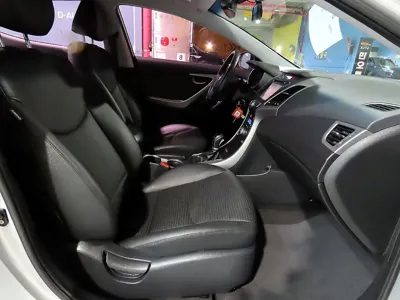 Hyundai Avante 2015, 21446 км, за 4659.29 USD - фото 12