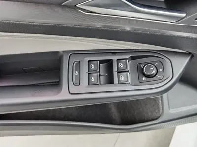 Volkswagen Golf 2025, 3200 км, за 99800 CNY - фото 9