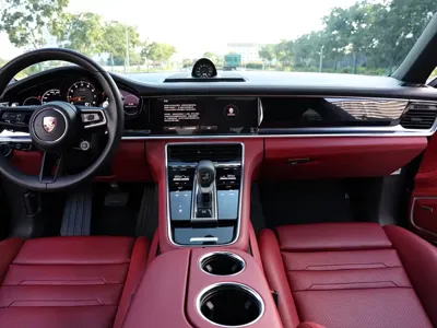 Porsche Panamera 2022, 47000 км, за 519799 CNY - фото 7