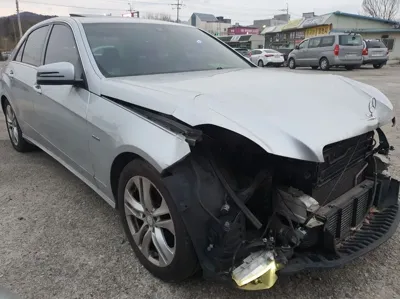 Mercedes-Benz E-Class · 2012 год