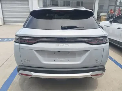BYD L DM-i 2025, 24700 км, за 104500 CNY - фото 6
