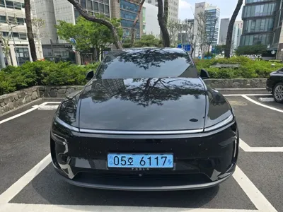 Tesla Model Y · 2025 год