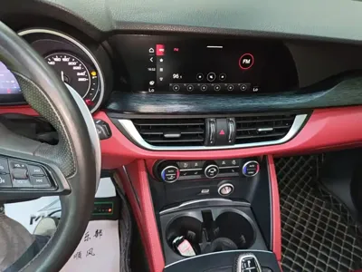 Alfa Romeo Stelvio 2022, 30400 км, за 156200 CNY - фото 13