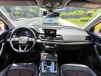 Audi Q5L 2021, 100000 км, за 139800 CNY - фото 10