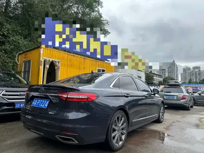 Ford Taurus 2021, 71000 км, за 92800 CNY - фото 3