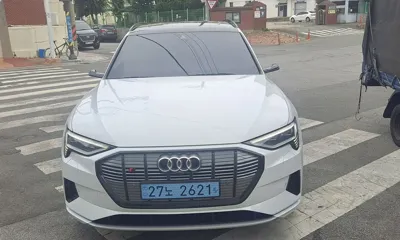 Audi e-tron · 2022 год