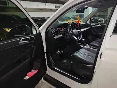 Volkswagen Tiguan L 2022, 24600 км, за 127300 CNY - фото 14