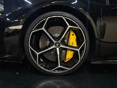 Lamborghini Huracan 2021, 9100 км, за 359000000 KRW - фото 6