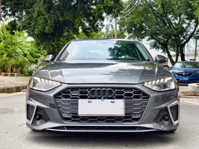 Audi A4L 2020, 70000 км, за 126800 CNY