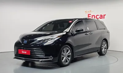 Toyota Sienna · 2024 год