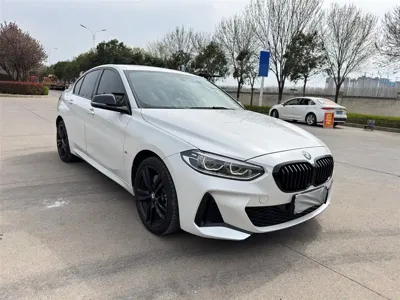 BMW 1 Series 2023, 18000 км, за 94800 CNY