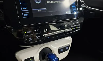 Toyota Prius 2016, 126520 км, за 13000000 KRW - фото 17