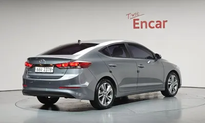 Hyundai Avante 2018, 53883 км, за 11500000 KRW