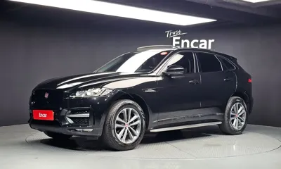 Jaguar F-Pace · 2017 год