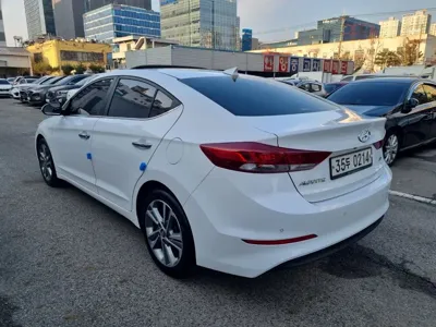 Hyundai Avante 2016, 116887 км, за 9200000 KRW - фото 6