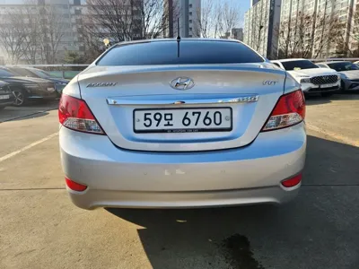 Hyundai Accent 2015, 184399 км, за 3000000 KRW - фото 6