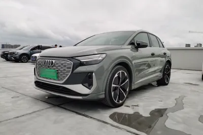Audi Q4 e-tron · 2022 год