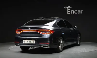 Hyundai Grandeur 2018, 68157 км, за 20200000 KRW