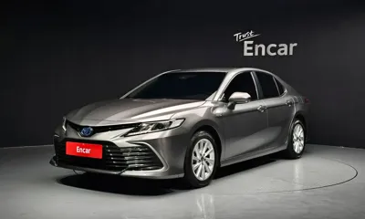 Toyota Camry · 2024 год