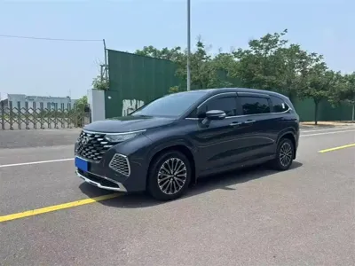 Hyundai Custo · 2025 год