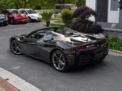Ferrari SF90 2024, 1000 км, за 6197700 CNY