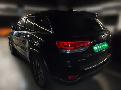 Jeep Grand Cherokee 2017, 94100 км, за 137502.52 CNY