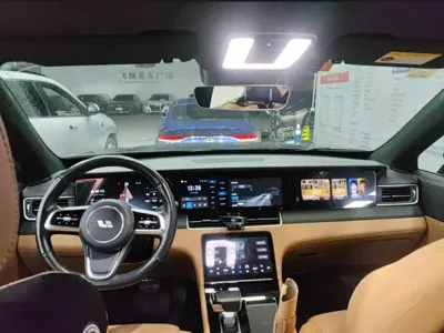 Li Auto Li ONE 2022, 97000 км, за 119800 CNY