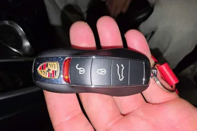 Porsche Cayenne 2016, 118500 км, за 184986.34 CNY - фото 20