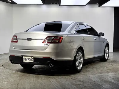 Ford Taurus 2015, 144886 км, за 3290000 KRW