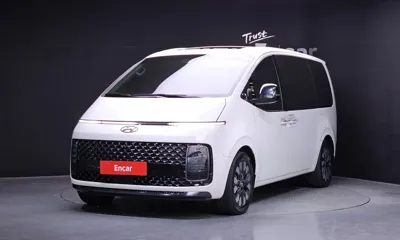 Hyundai Staria · 2022 год