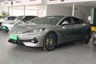 Denza Z9GT · 2024 год
