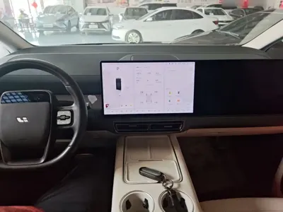 Li Auto Li MEGA 2025, 16299 км, за 431300 CNY - фото 10
