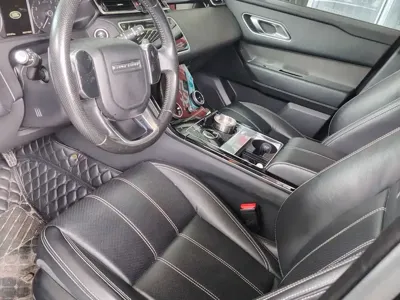 Land Rover Velar 2018, 70000 км, за 142800 CNY