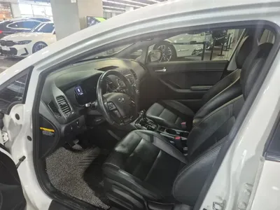 Kia K3 2016, 16011 км, за 5500000 KRW - фото 8