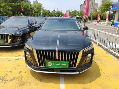 Hongqi H5 PHEV 2025, 300 км, за 133974.68 CNY