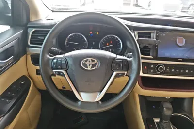 Toyota Highlander 2015, 169600 км, за 84080.09 CNY - фото 14